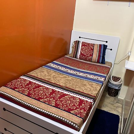 Apartmán Moon Backpackers , Al Rigga , Partition For Couples And For Singles Dubaj Exteriér fotografie