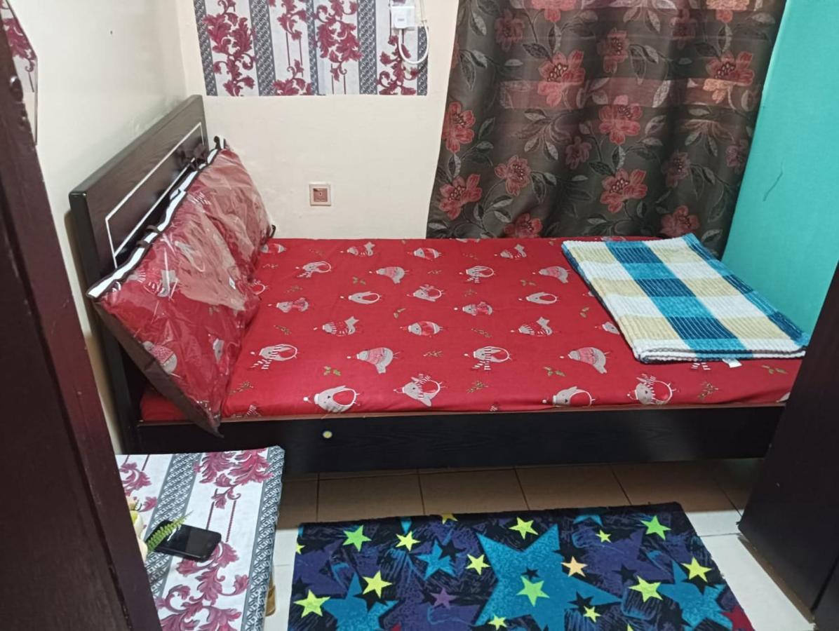 Apartmán Moon Backpackers , Al Rigga , Partition For Couples And For Singles Dubaj Exteriér fotografie
