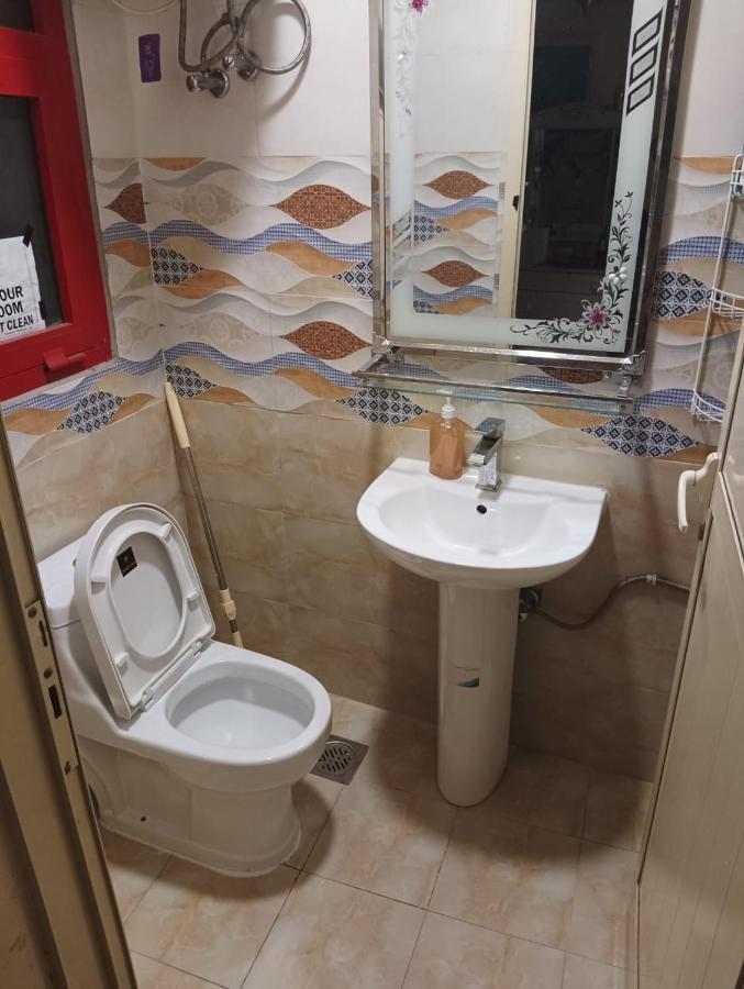 Apartmán Moon Backpackers , Al Rigga , Partition For Couples And For Singles Dubaj Exteriér fotografie