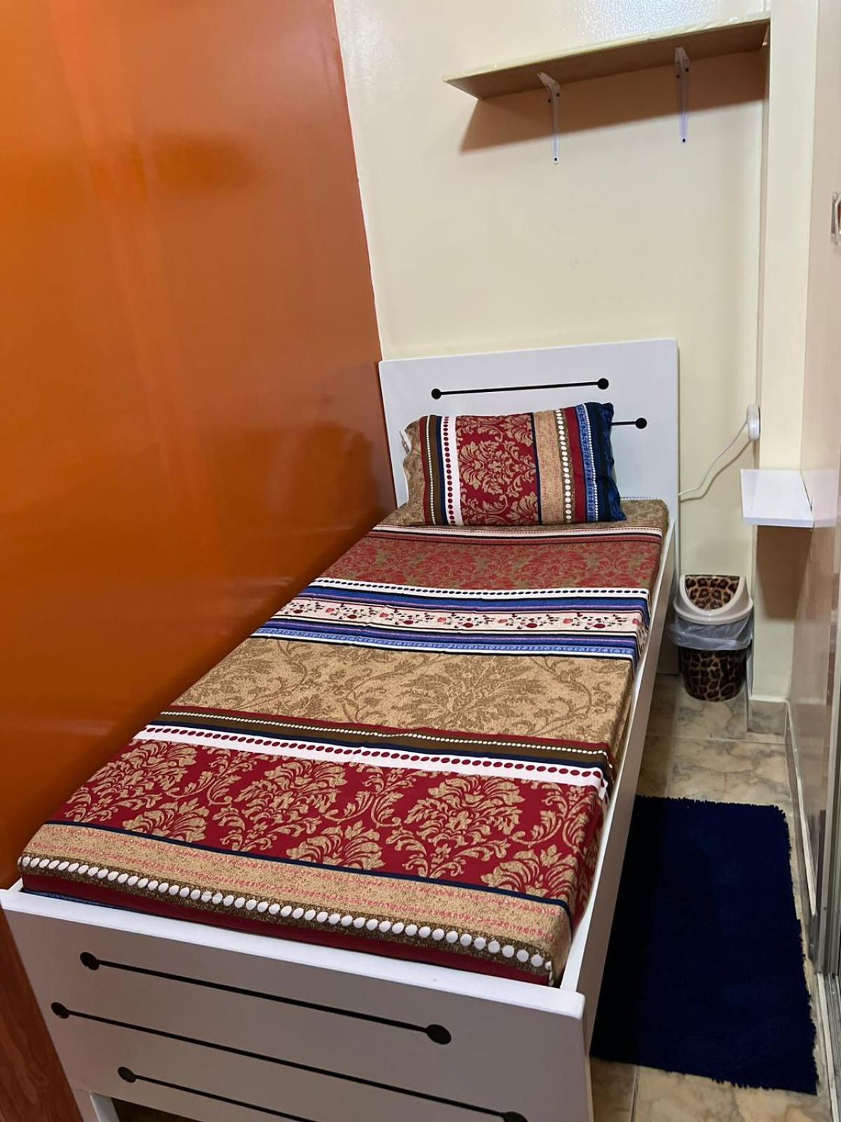 Apartmán Moon Backpackers , Al Rigga , Partition For Couples And For Singles Dubaj Exteriér fotografie